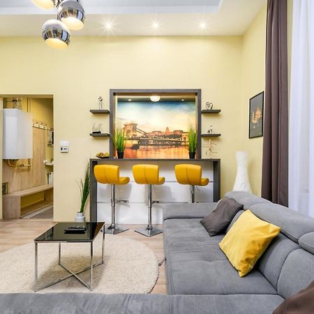 Downtown Deluxe-Two Bedroom Apartment With Sauna Budapest Exterior photo